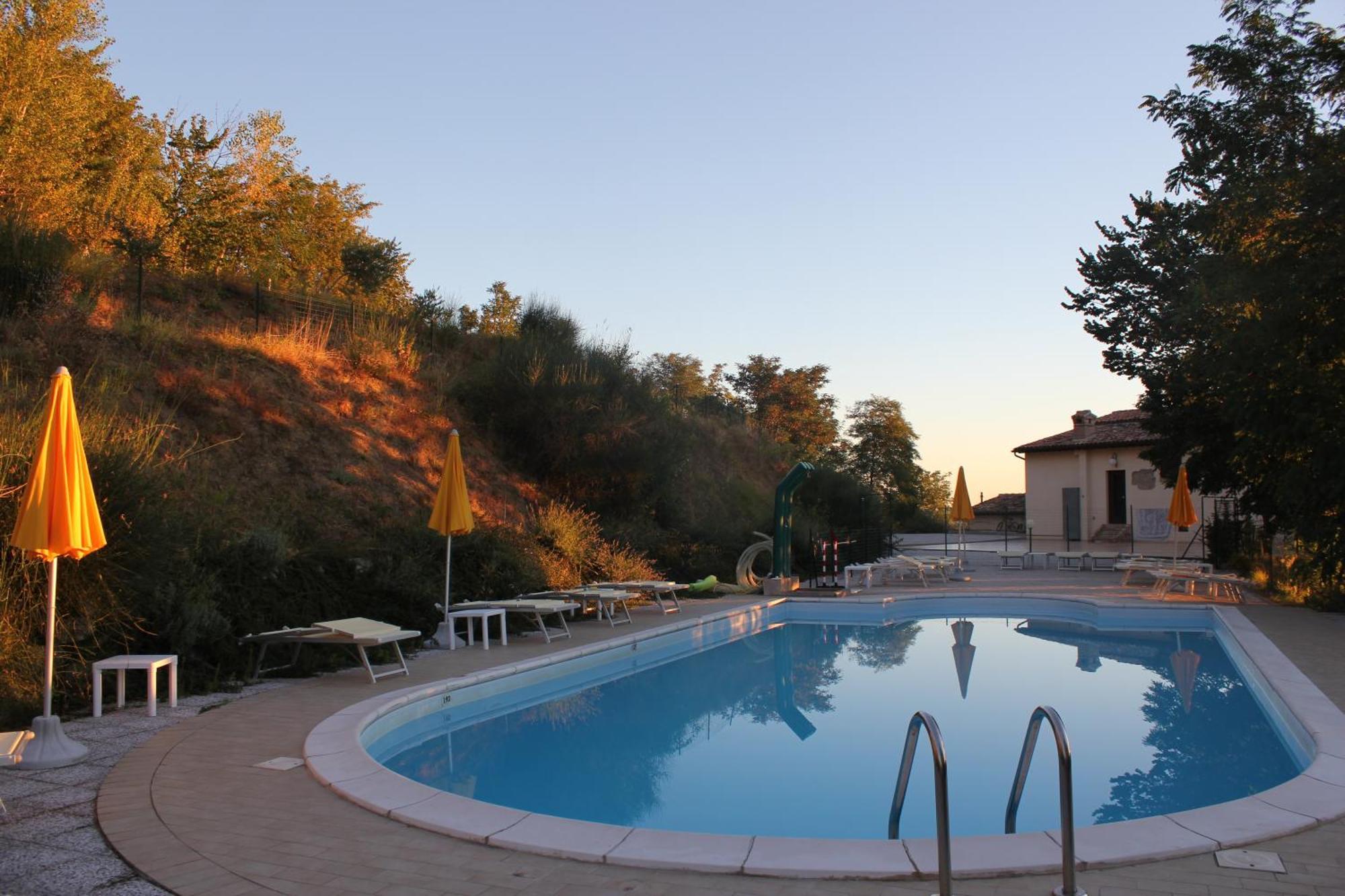 Agriturismo La Valle Del Vento Urbino Eksteriør billede